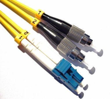 Фотография товара 'Lanmaster Патч-корд оптический TWT, PVC, дуплексный, LC/UPC-FC/UPC, SM OS2 TWT-2LC-2FC/SU-2.0'